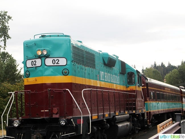 Mount Hood Railroad Champagne Brunch Train on UrbanBlissLife.com