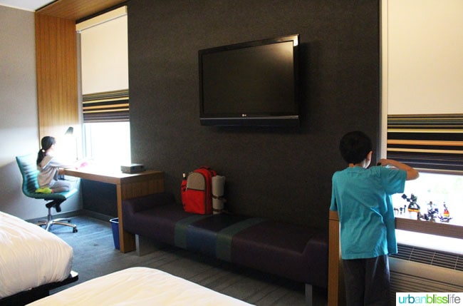 Cool Hotels in Portland, Oregon: ALoft Hotel guest room