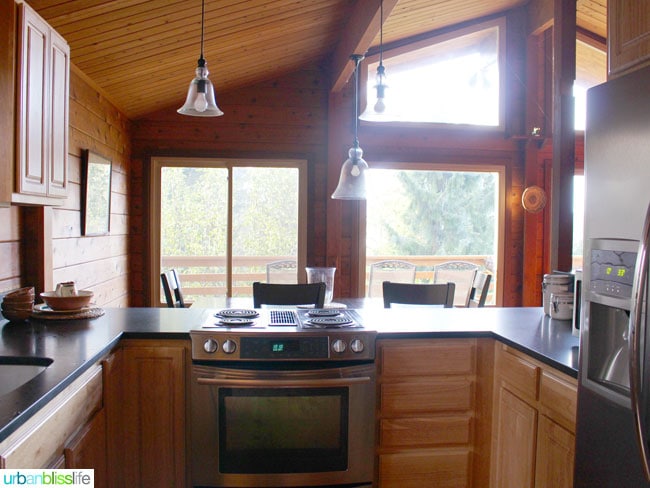 Glamping on the Oregon Coast / Travel Tips on UrbanBlissLife.com