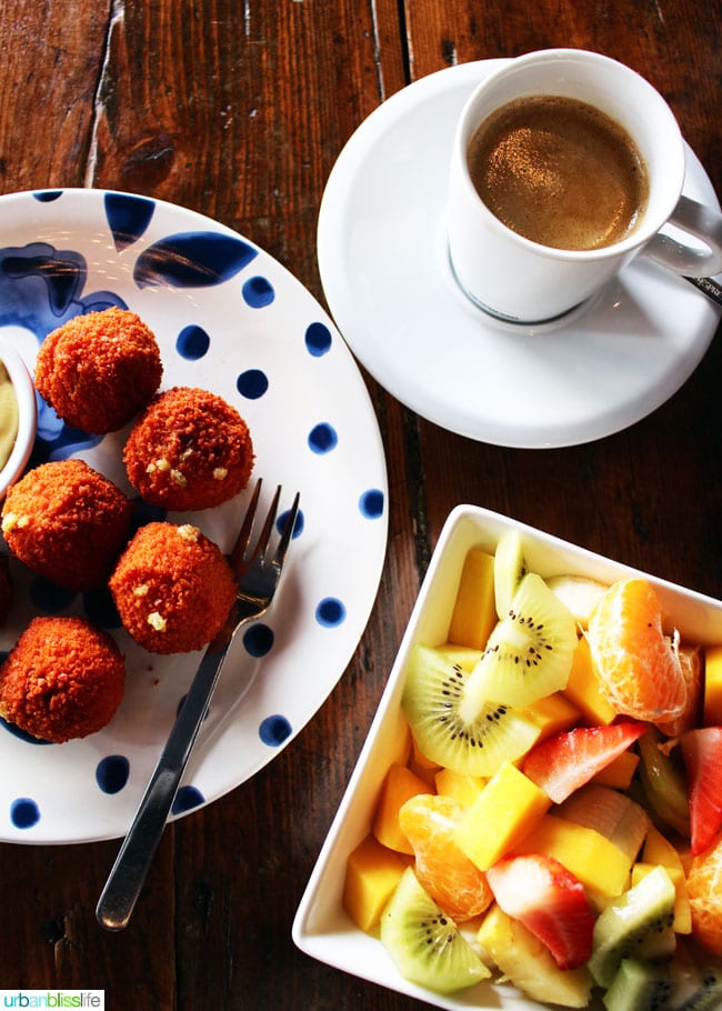 What to Eat and Drink in Amsterdam. Popular Dutch food, top restaurants, great outdoor markets. Read more on UrbanBlissLife.com