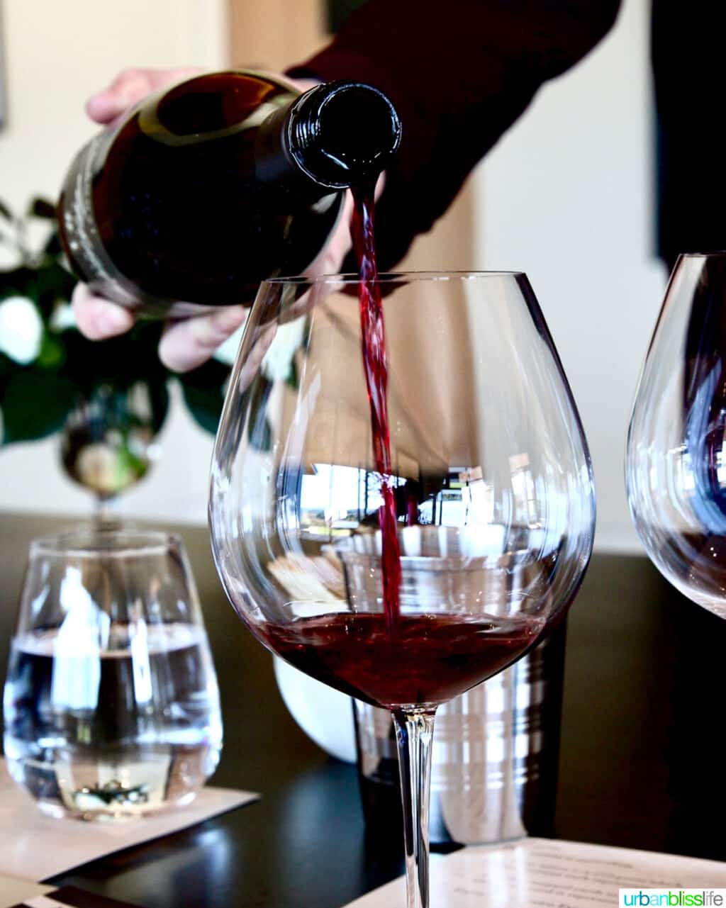 red wine pour