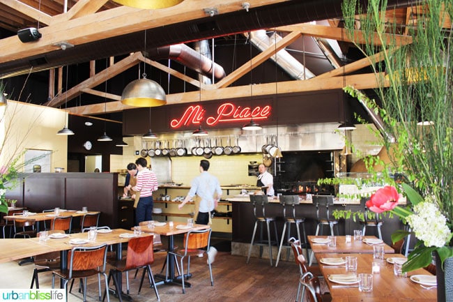 Renata Portland, Oregon restaurant interior