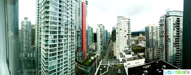 Coast Coal Harbour Hotel, Vancouver BC Canada - hotel review on UrbanBlissLife.com