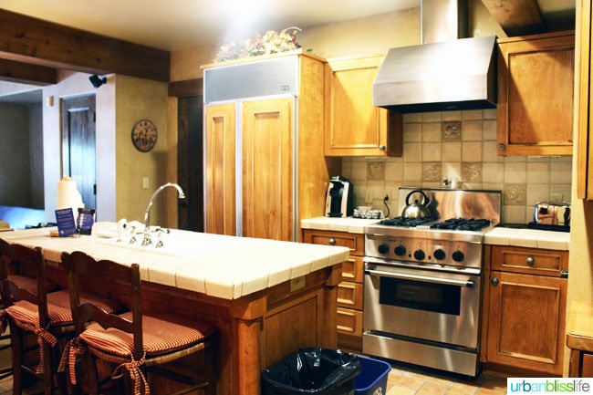 If you are traveling to Park City for skiing or summer adventures, the Chateau in Deer Valley, Utah is a relaxing getaway. Hotel review on UrbanBlissLife.com