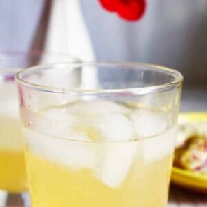 bourbon cocktail recipe with tangerine lemonade on UrbanBlissLife.com