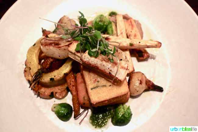 Red Star Tavern fall menu features elevated Northwest cuisine. Restaurant review on http://28toppicks.com