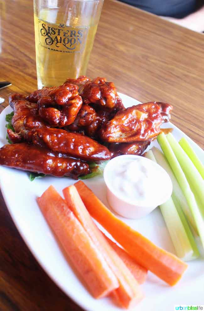 chicken wings at Sisters Saloon