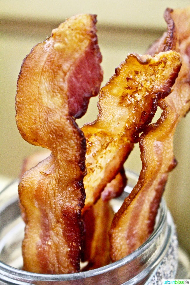 Build a Holiday Bacon Bar & Smithfield Bacon for a Year Giveaway on http://28toppicks.com