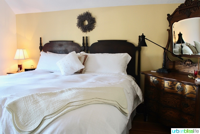 R & R Guesthouse in The Dalles, Oregon. Bed and breakfast review on UrbanBlissLife.com