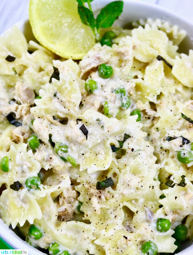 Creamy-Farfalle-with-Salmon-and-Peas-CloseUp2