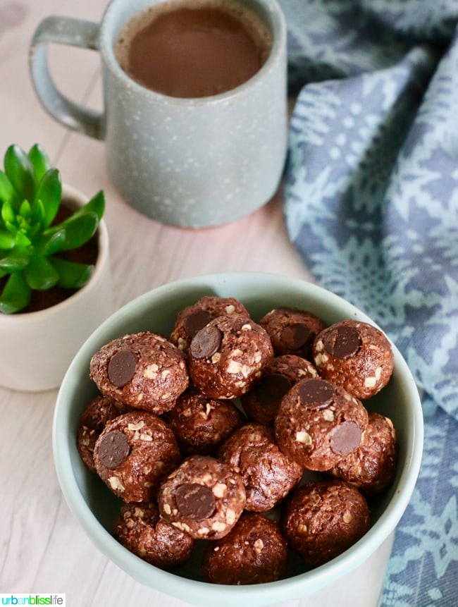 Chocolate Peanut Butter Energy Bites recipe on UrbanBlissLife.com