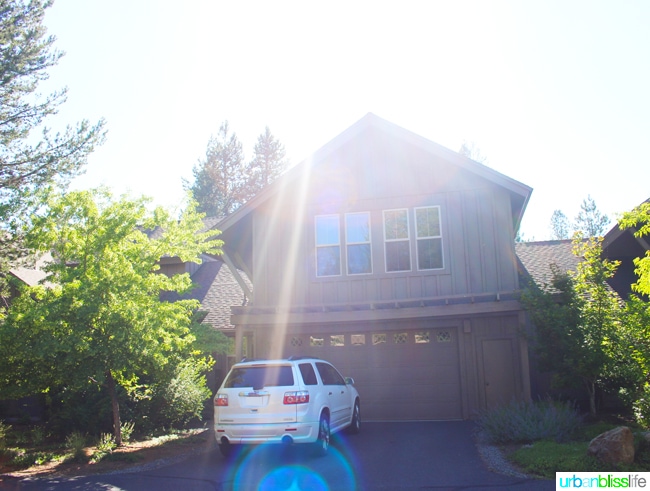 5 Tips for Choosing a Vacation Rental Home - Cascara Vacation Rentals in Sunriver, Oregon on UrbanBlissLife.com