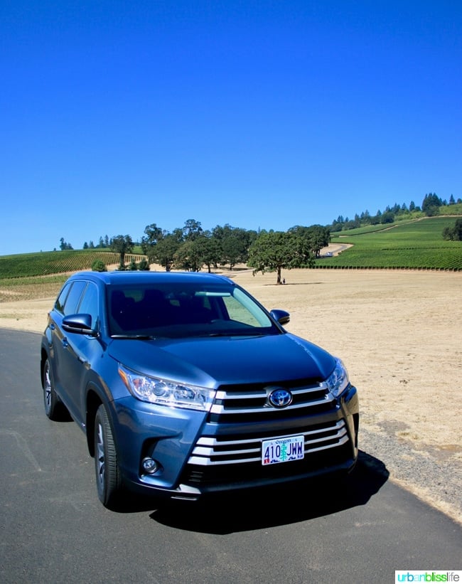 2017 Toyota Highlander Hybrid on UrbanBlissLife.com