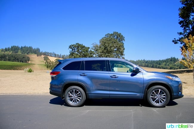 2017 Toyota Highlander Hybrid on UrbanBlissLife.com