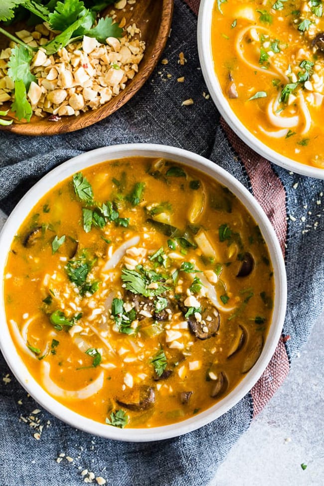 20 best fall soup recipes to keep you warm and toasty! Get the recipes on UrbanBlissLife.com. 