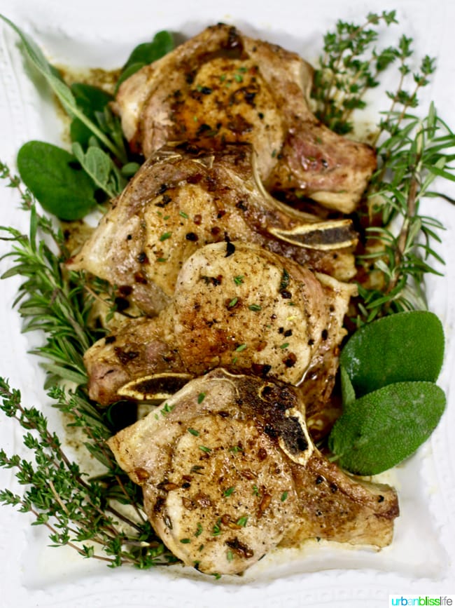 Easy weeknight meal: Cider-glazed pork chops recipe on UrbanBlissLife.com