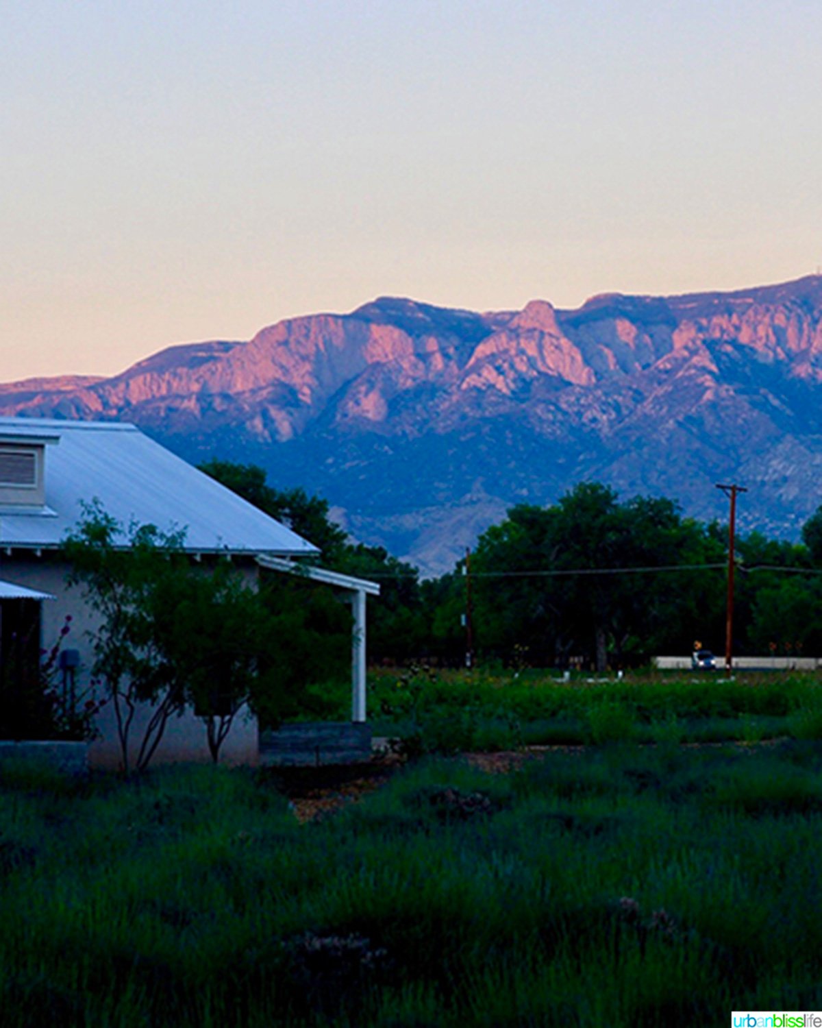 mountains at sunset in albuquerque