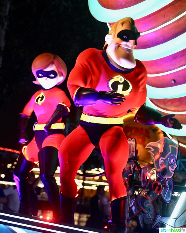 Disneyland Pixar Pier Parade The Incredibles