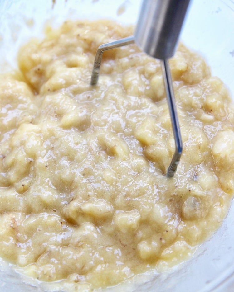 banana mixture for crumb coffee cake