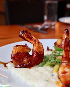 bacon wrapped prawn
