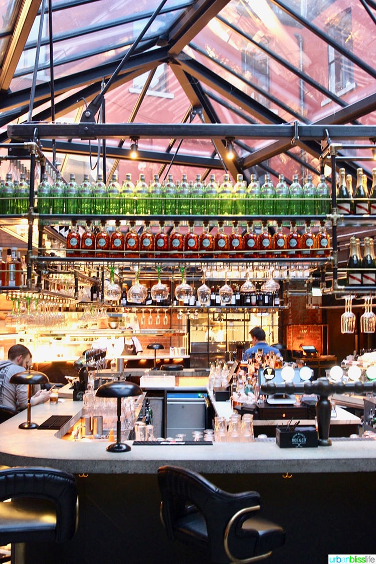 Robertas Bar