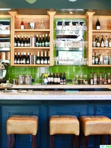 Bread and Butterfly interior