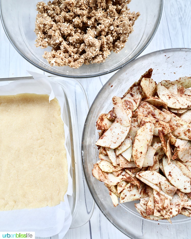 shortbread crust, apple pie filling, streusel topping