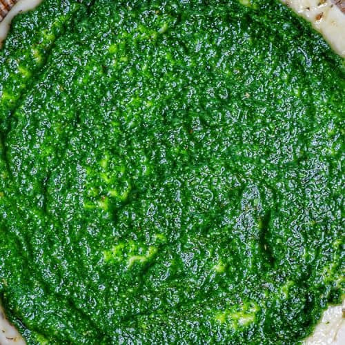 spinach pesto pizza
