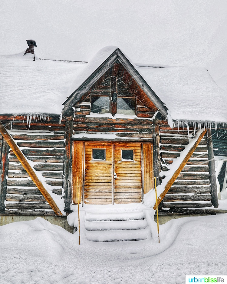 small cabin in Hotel Jogakura in Aomori Prefecture Japan