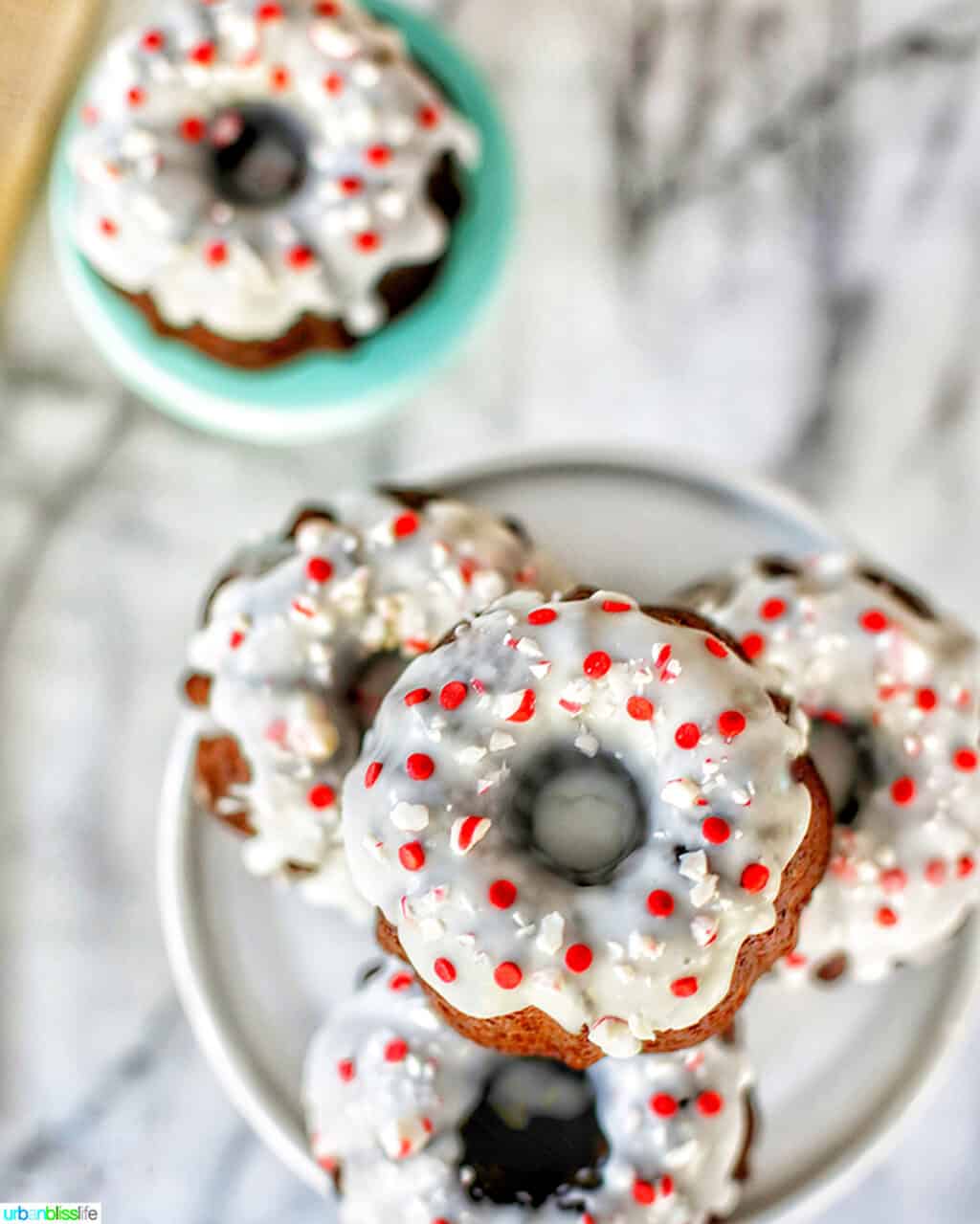gingerbread bundt cakes on cake pedestals