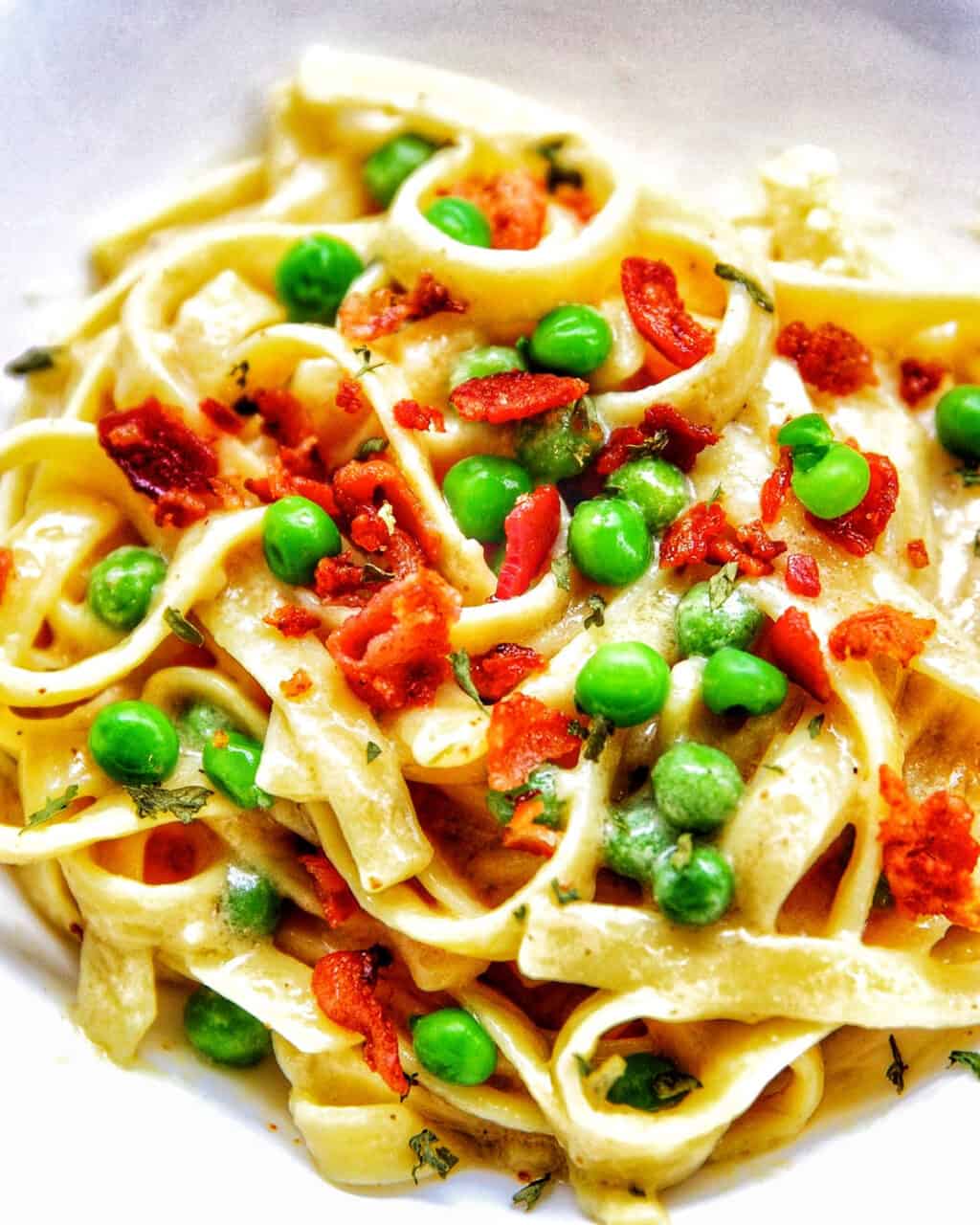 Instant Pot pasta with bacon and peas (Ninja Foodi)
