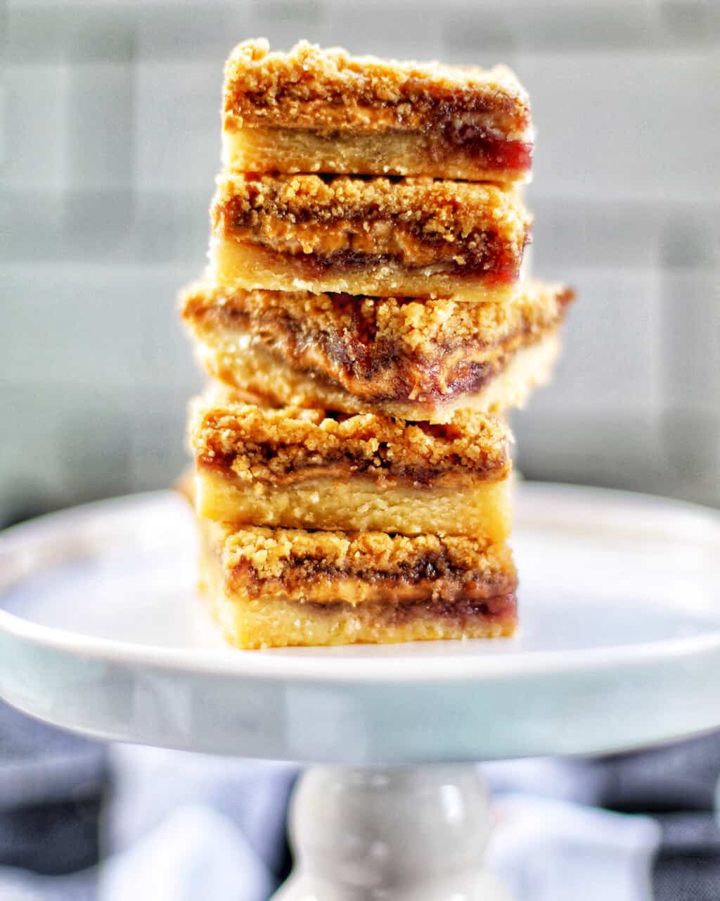 PB & J crumble bars