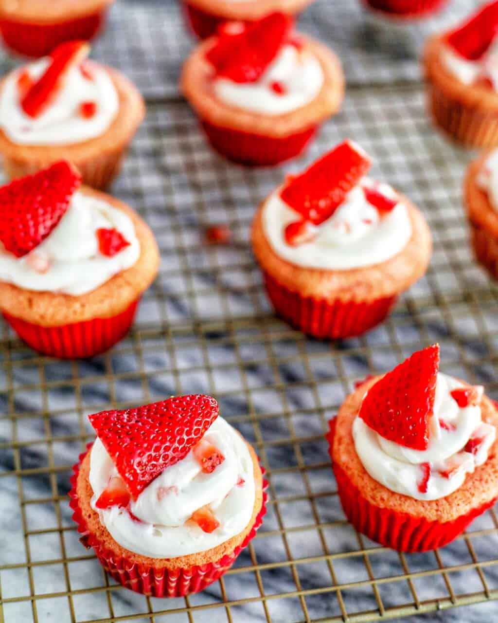 strawberries and cream cupcakes