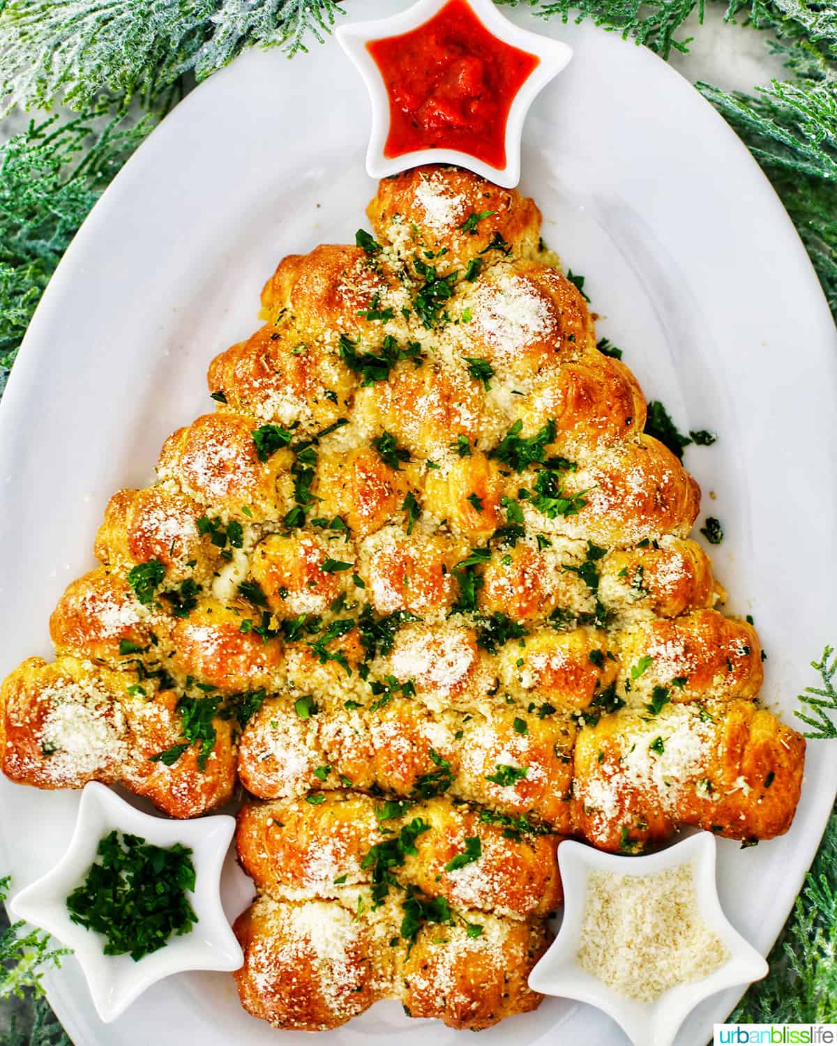 Christmas Tree Pull-Apart Bread