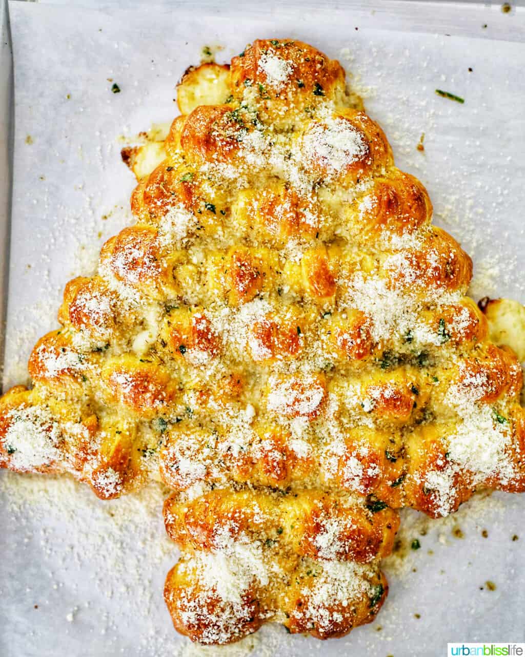 Christmas Tree Pull-Apart Bread