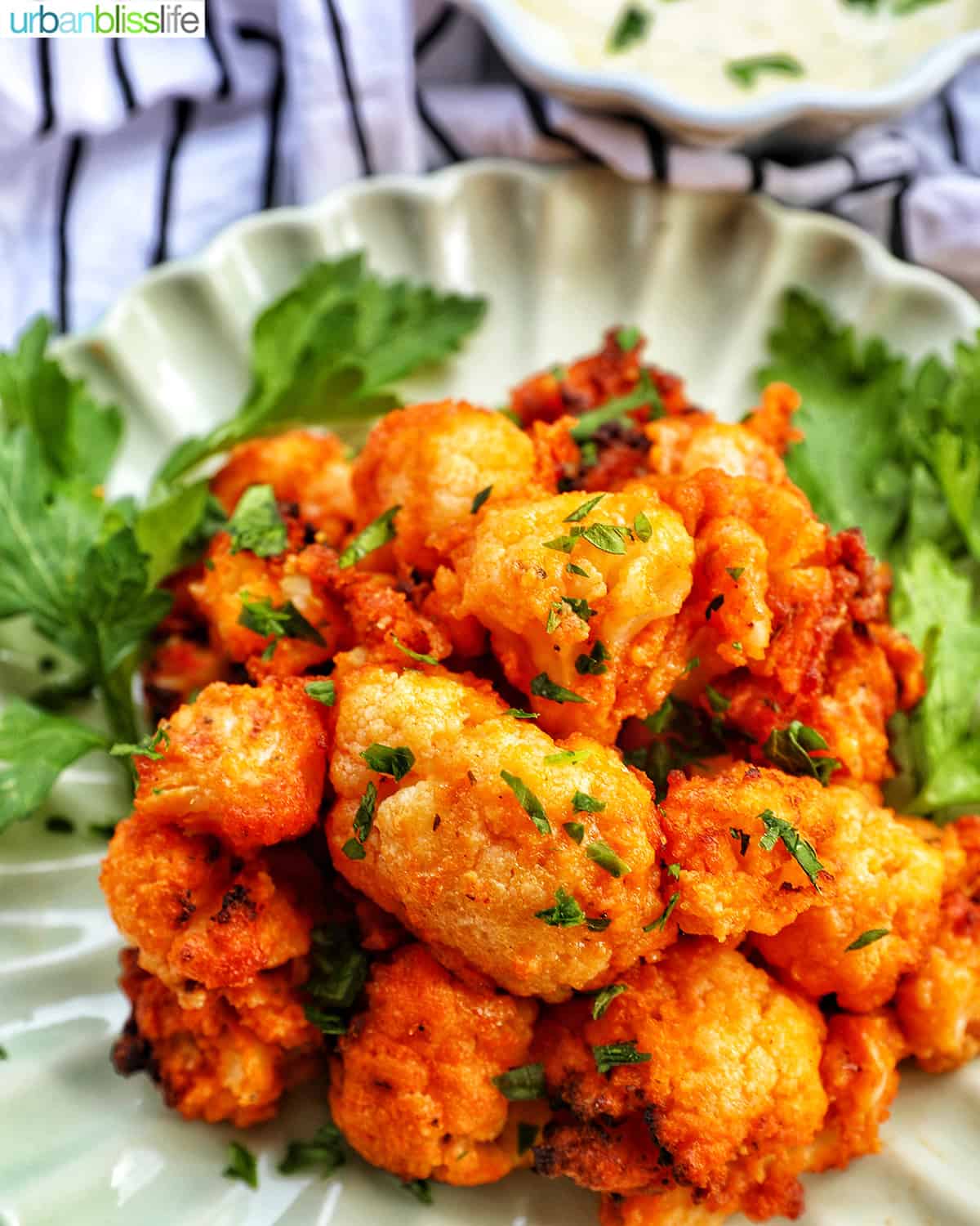 crispy air fryer buffalo cauliflower