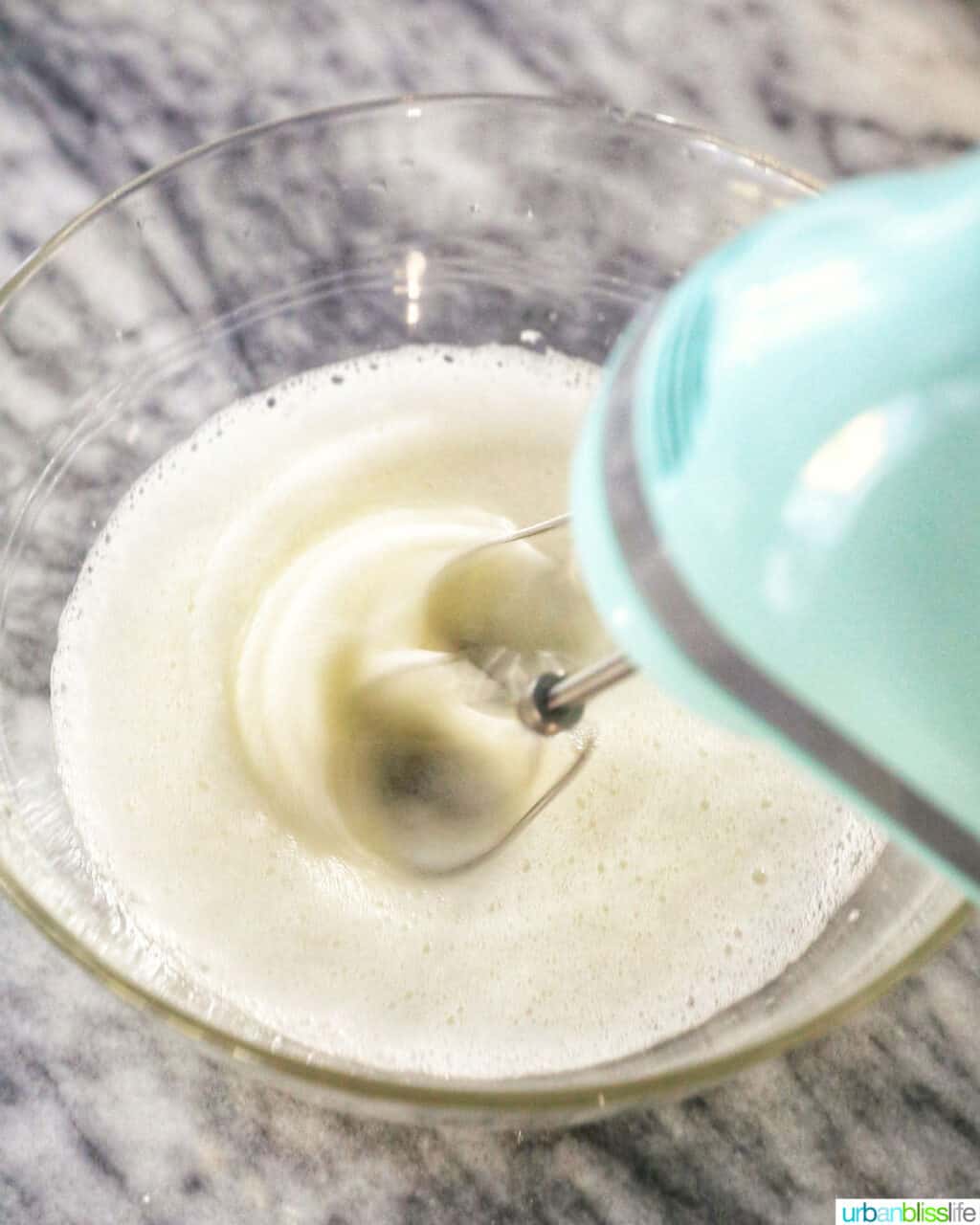 hand mixer whipping meringue