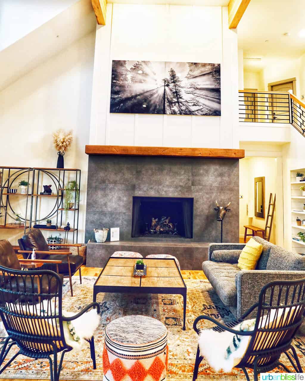 inside the lobby of The Setting Inn Willamette Valley