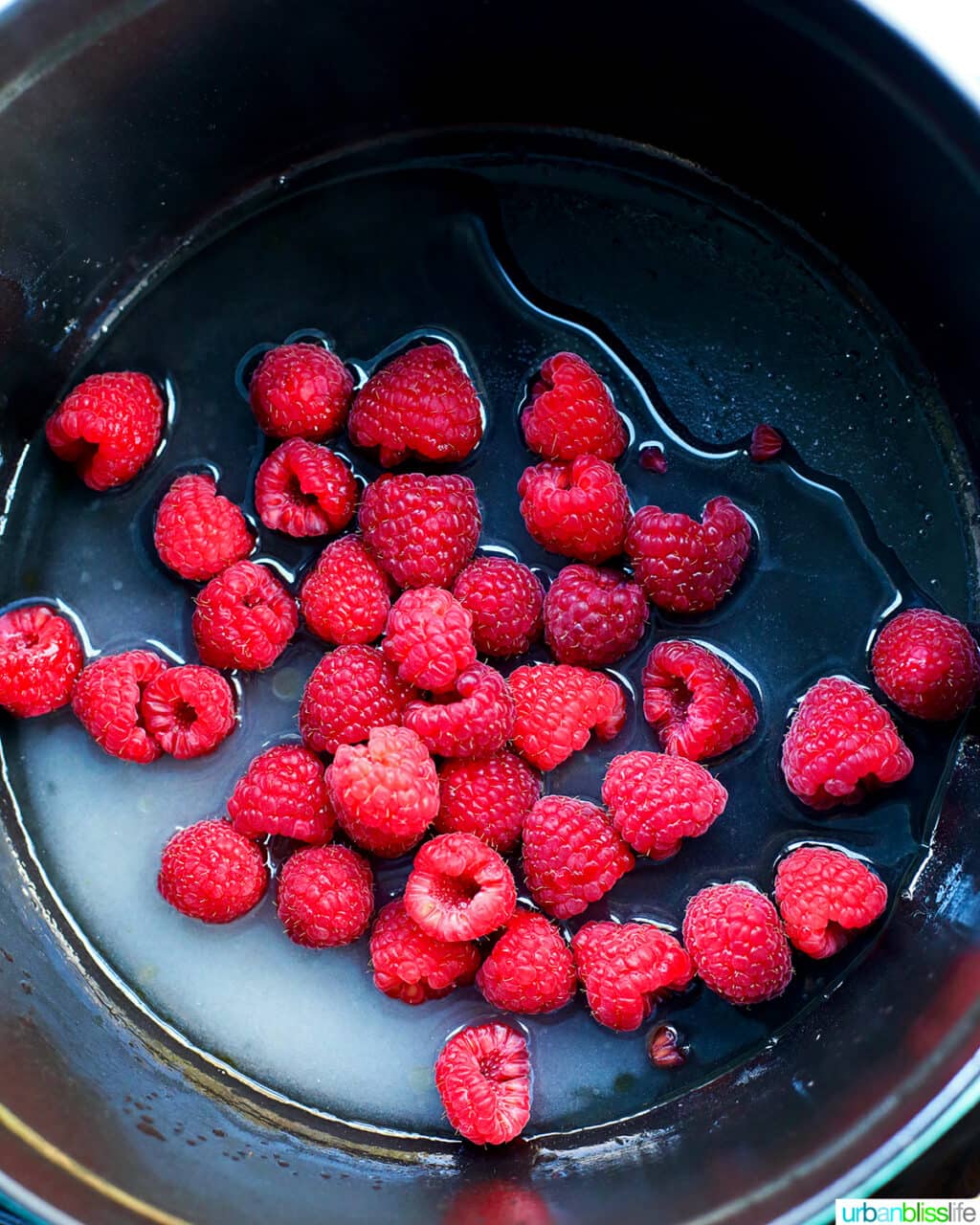 raspberries in pot