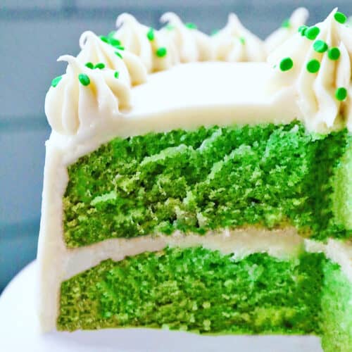Green velvet cake