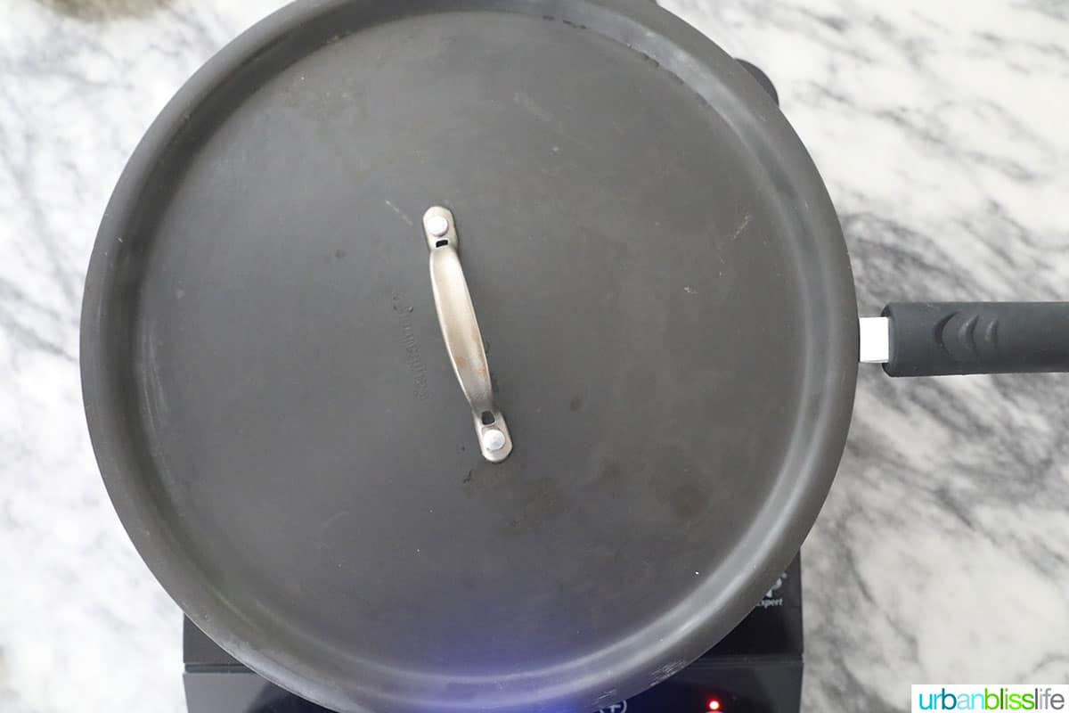 lid on a pan