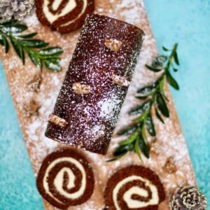 gingerbread cream cheese swiss roll dessert.