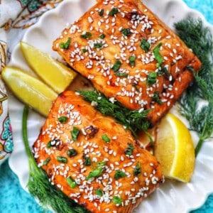 air fryer teriyaki salmon with lemons.