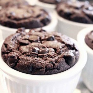 gluten free mug cakes with chocolate chip espresso.