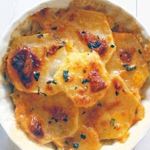 scalloped potatoes au gratin.