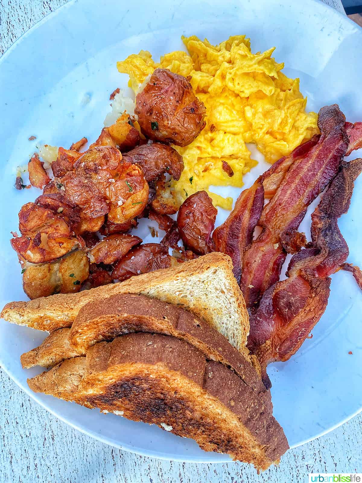bacon and eggs breakfast at brasada ranch