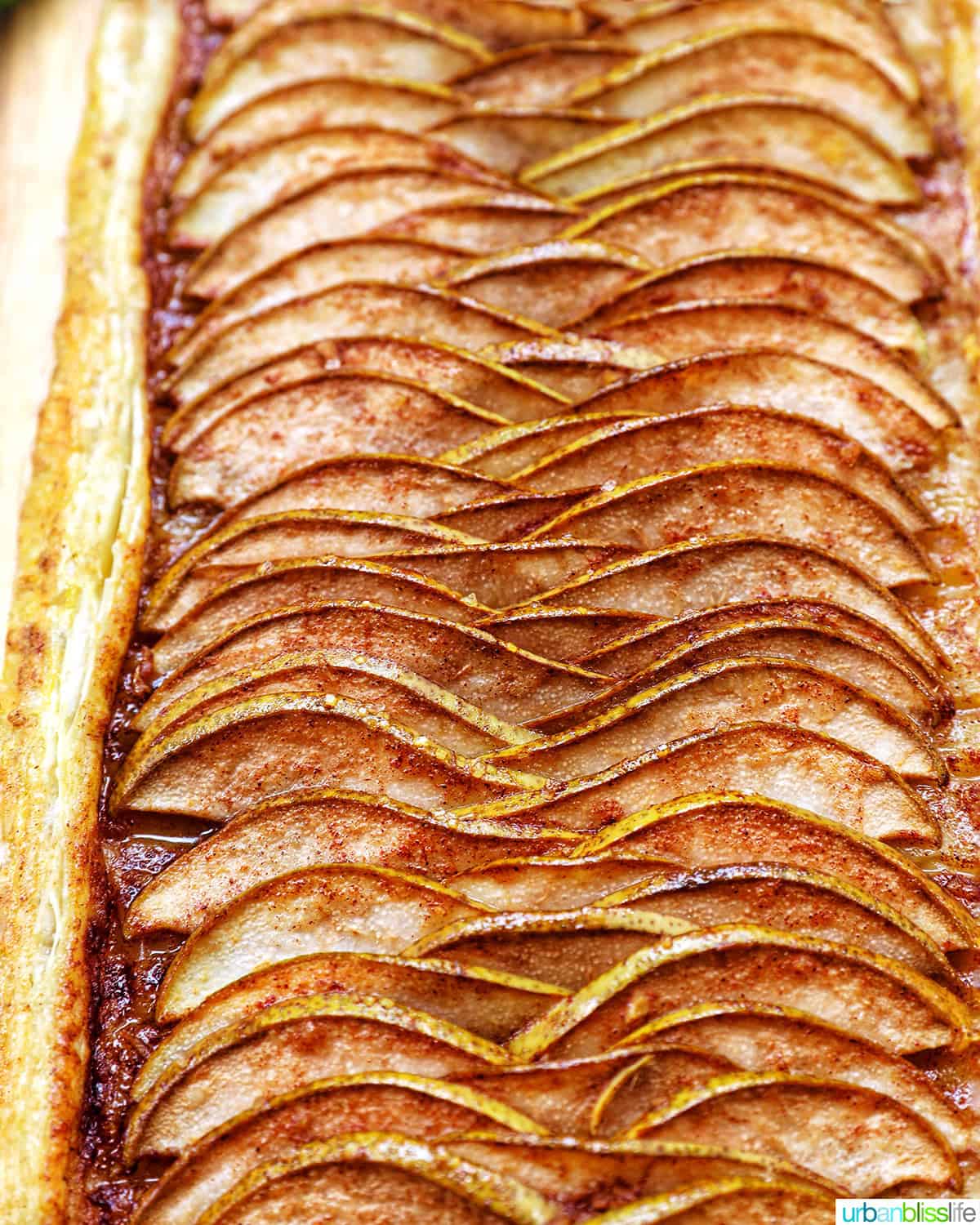 ginger and pear tart with puff pastry.
