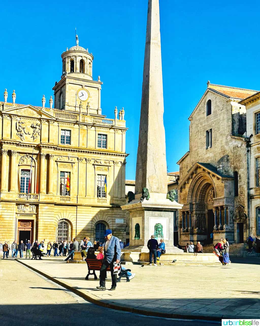 place de la republique in arles, france
