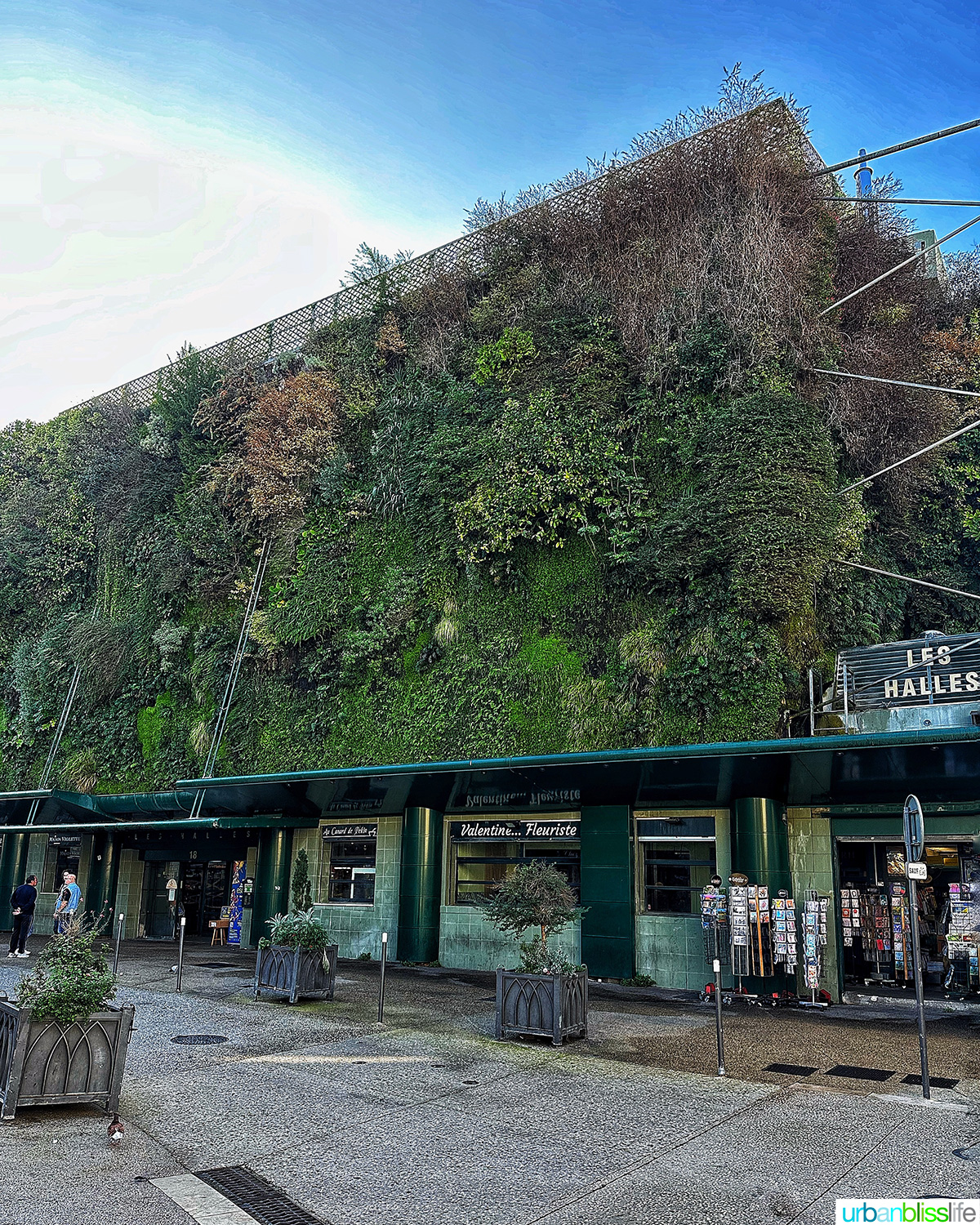 exterior of les halles avignon food market
